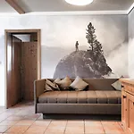 Montana Apartament *