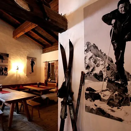 Montana Apartment *